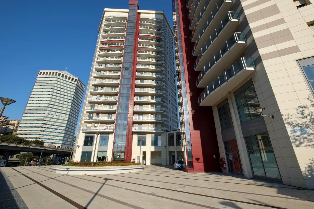 Grande Monolocale Con Parcheggio Interrato Incluso Apartment Genoa Bagian luar foto
